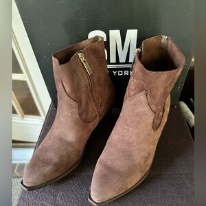 SM New York Brown Suede Ankle Boots